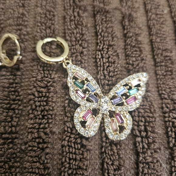 Elegant Butterfly Multicolor Earrings - Picture 2 of 4